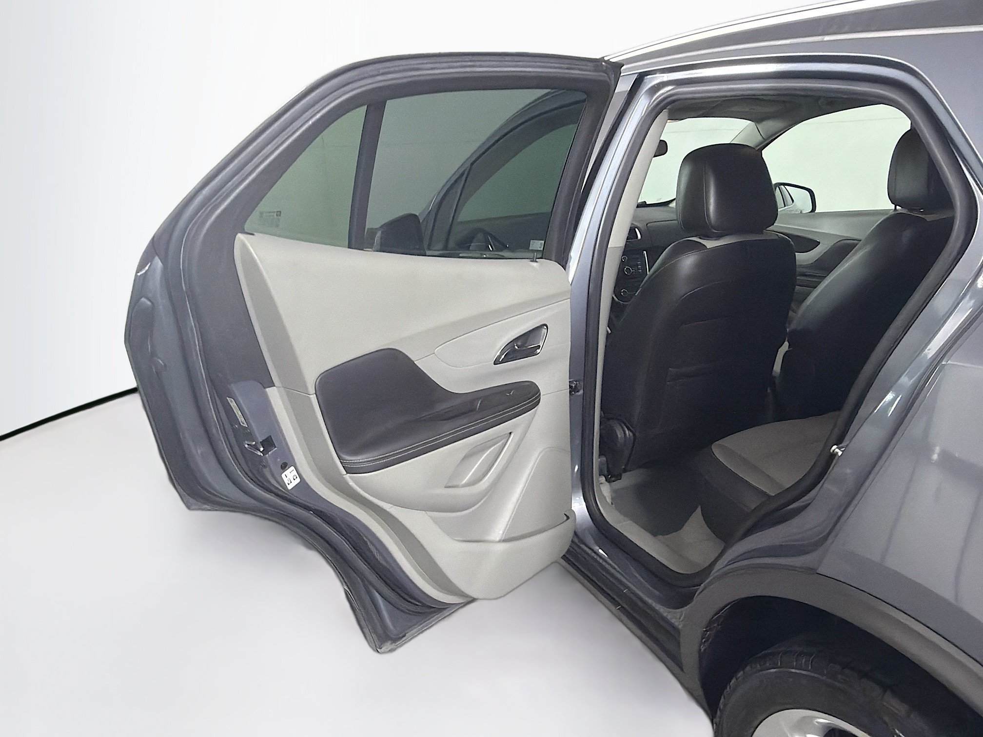 Used 2015 Buick Encore FWD image 24