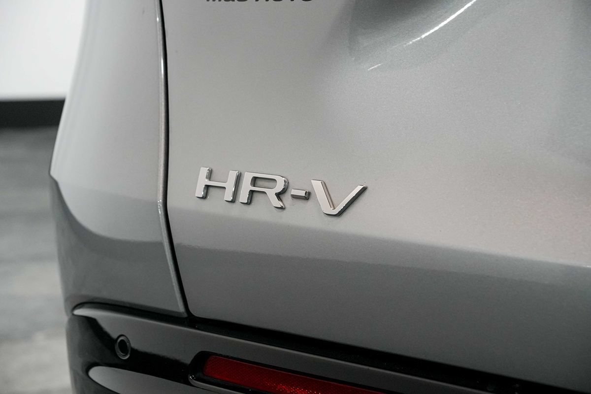 Used 2023 Honda HR-V EX-L image 11