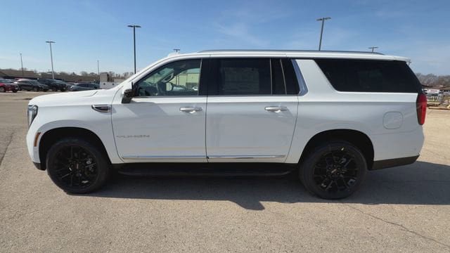 New 2026 GMC Yukon XL Elevation w/ Elevation Premium Package AWD/4WD image 4