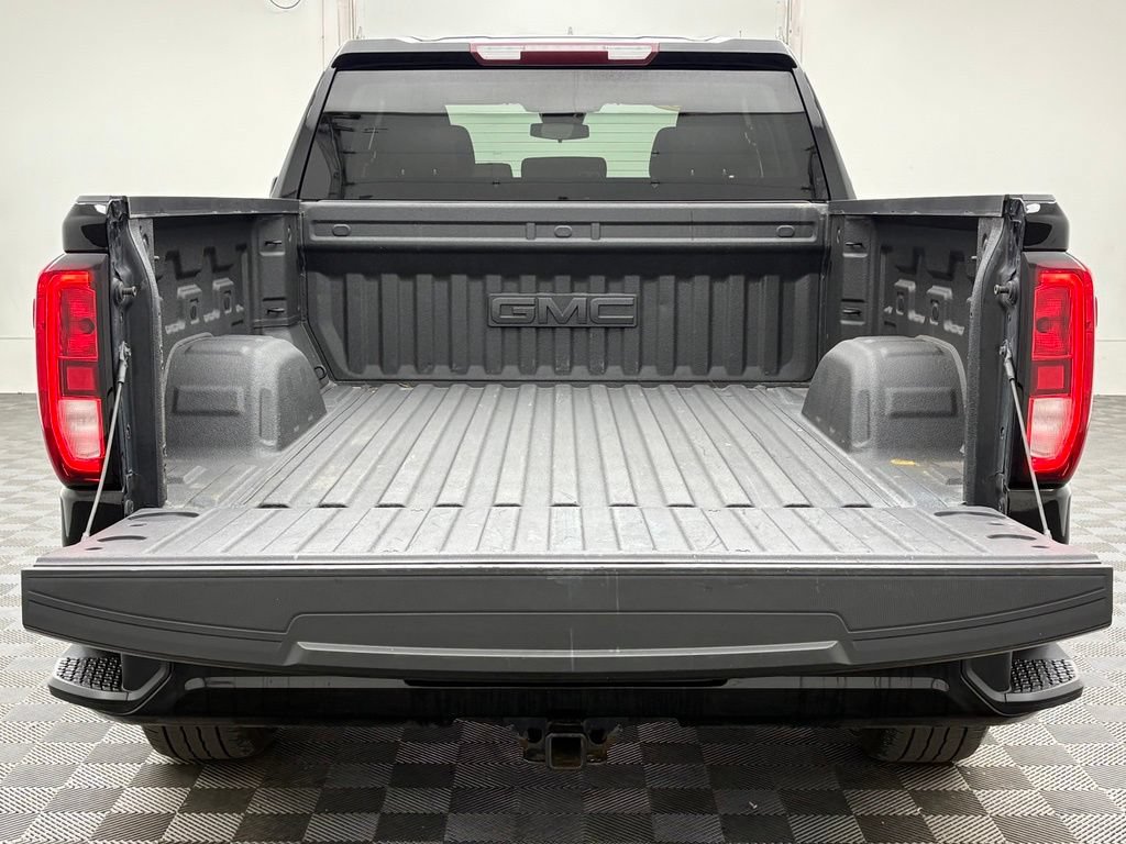 Used 2023 GMC Sierra 1500 Elevation w/ LPO, Elevation Black Package AWD/4WD image 9