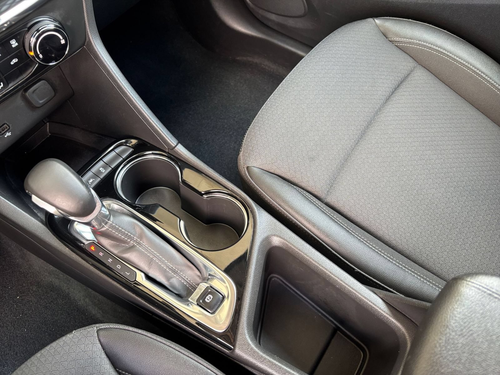 Used 2025 Buick Encore GX Preferred FWD image 40