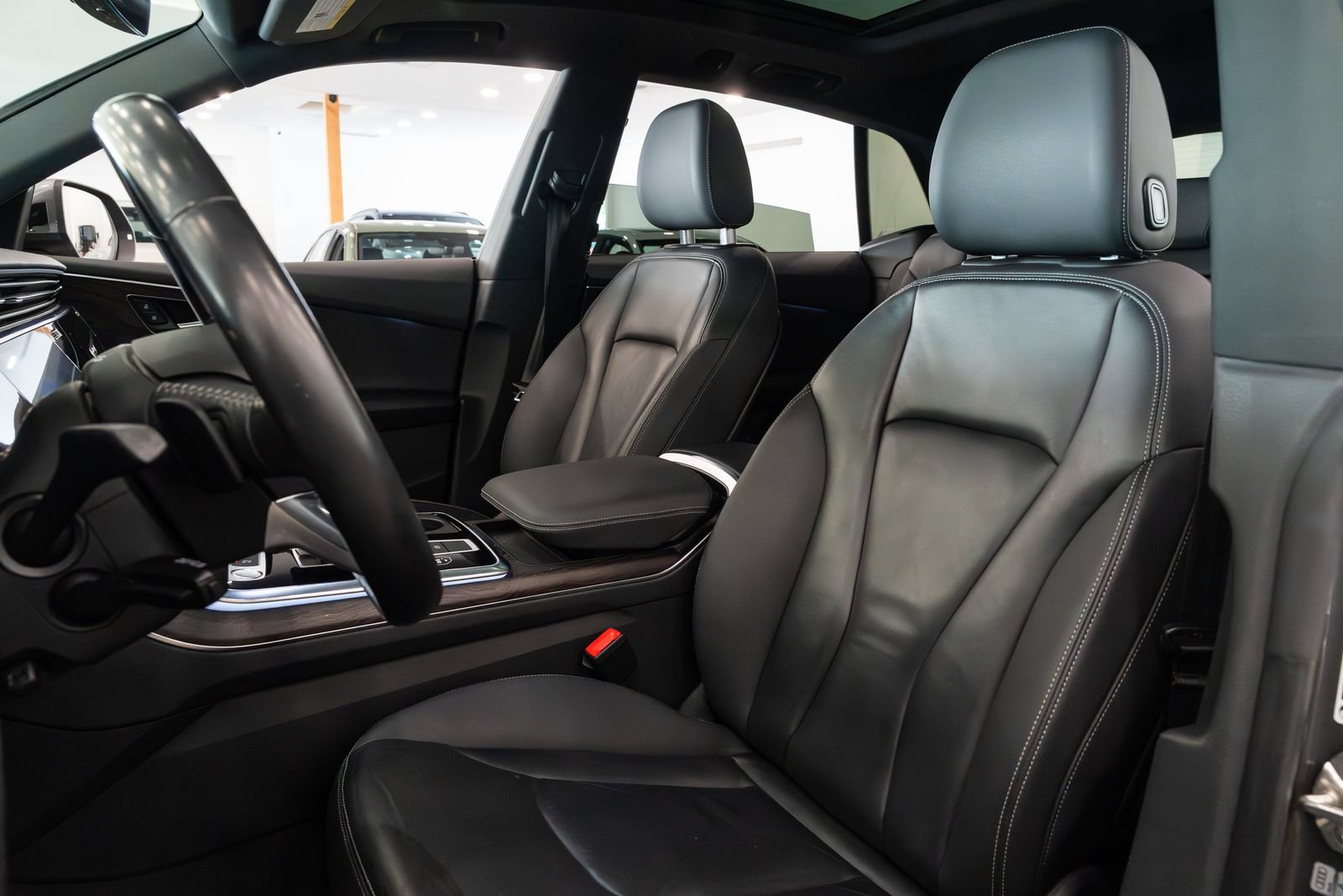Used 2019 Audi Q8 Premium w/ Convenience Package AWD/4WD image 17