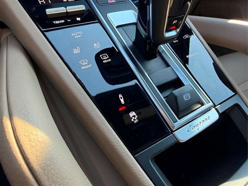 Used 2019 Porsche Cayenne E-Hybrid image 36