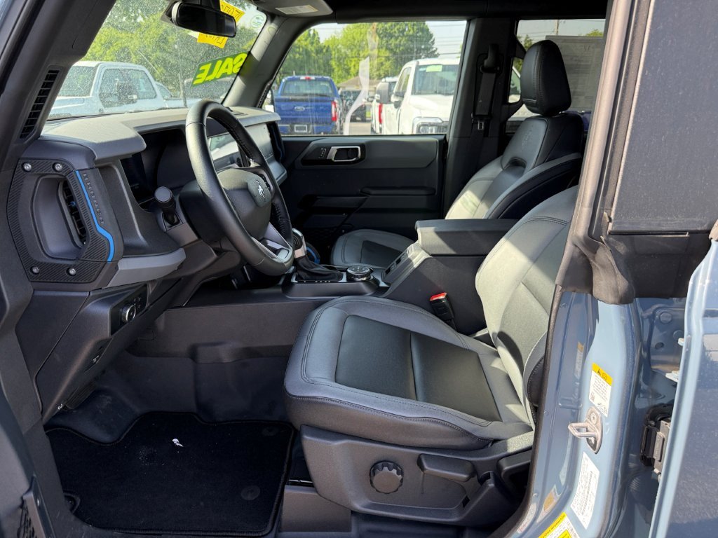 New 2024 Ford Bronco Black Diamond AWD/4WD image 13
