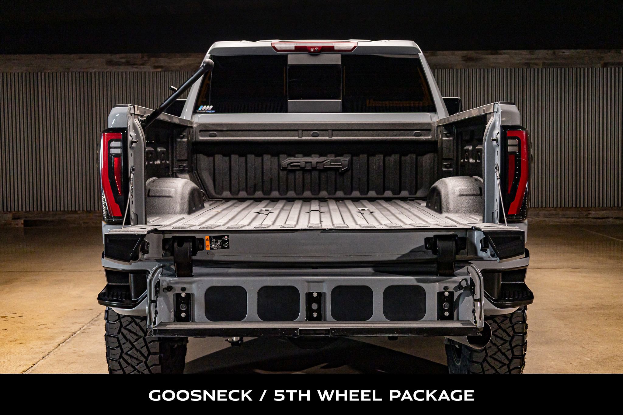 Used 2024 GMC Sierra 3500 AT4 w/ AT4 Premium Plus Package image 9