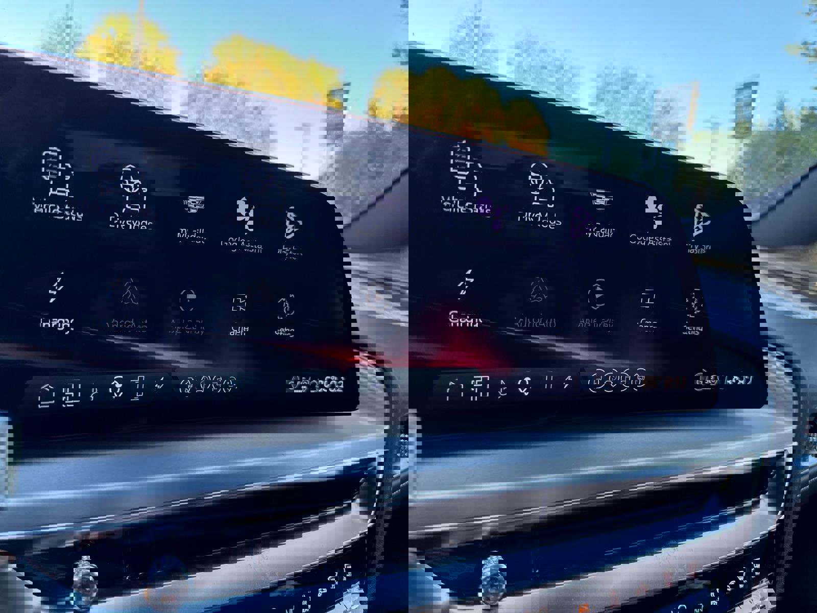 New 2026 Cadillac Lyriq V w/ Exterior Carbon Fiber Package image 18