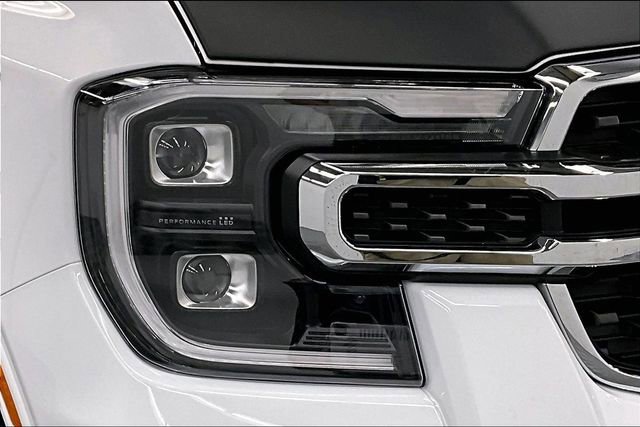 Used 2025 Ford Ranger Lariat w/ FX4 Off-Road Package image 36