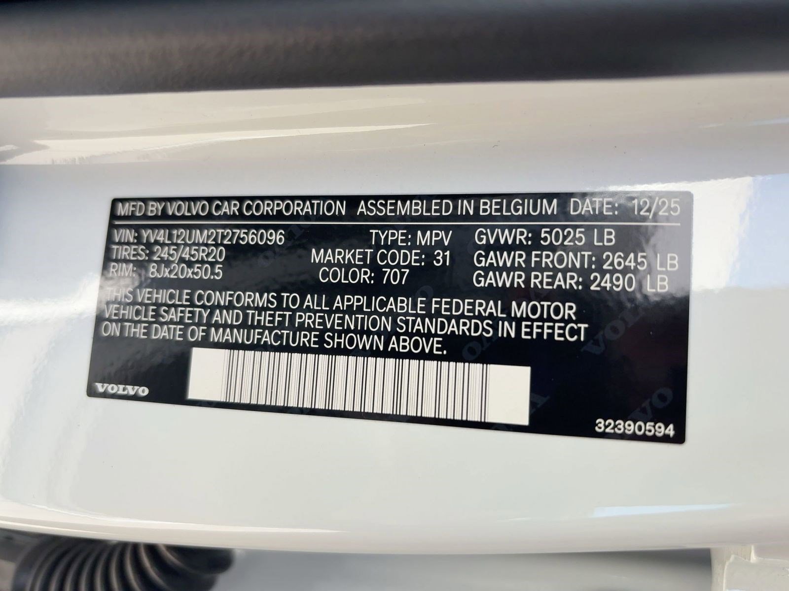 New 2026 Volvo XC40 B5 Ultra w/ Climate Package image 18