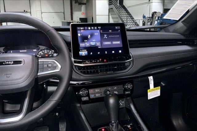 New 2026 Jeep Compass Latitude AWD/4WD image 34
