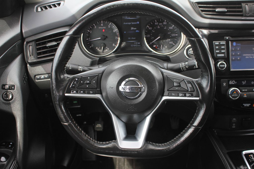 Used 2017 Nissan Rogue SL AWD/4WD image 11