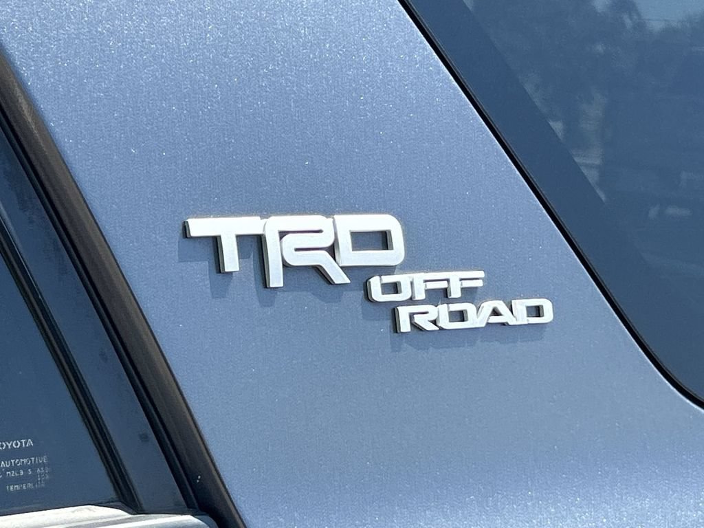Used 2020 Toyota 4Runner TRD Off-Road Premium w/ Moonroof Package AWD/4WD image 33