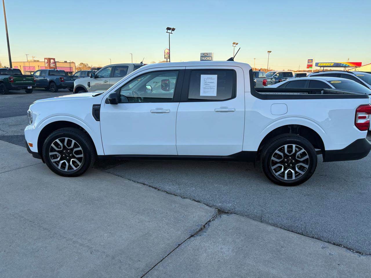 Used 2024 Ford Maverick Lariat image 6