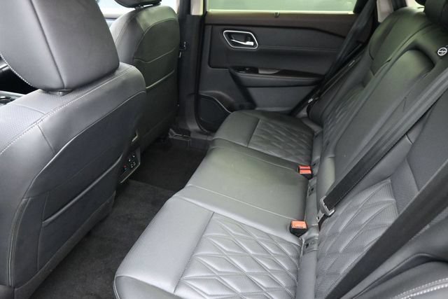 Used 2023 Nissan Rogue Platinum w/ Platinum Premium Package AWD/4WD image 19