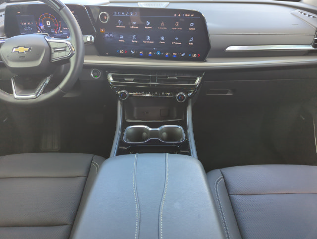 Used 2024 Chevrolet Traverse LT w/ Enhanced Driving Package FWD image 27
