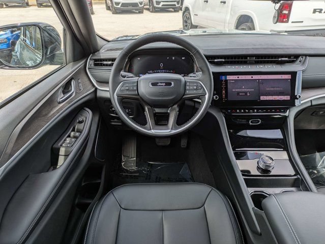 New 2026 Jeep Grand Cherokee Limited w/ Limited Altitude Package RWD image 17
