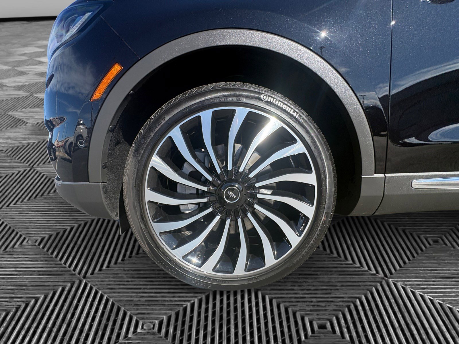 Certified 2023 Lincoln Nautilus Black Label w/ Class II Trailer Tow Package image 14