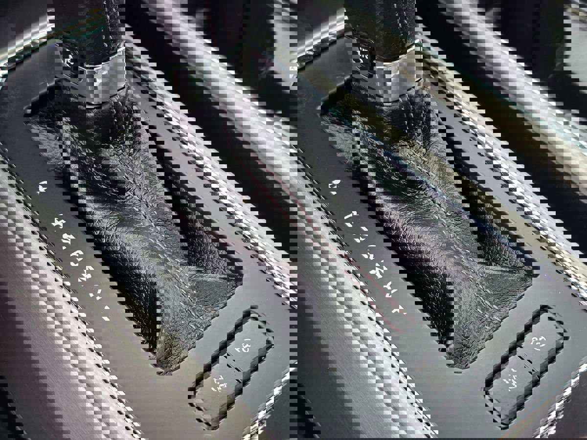 Used 2015 Ford F150 Platinum w/ Equipment Group 701A Luxury image 46