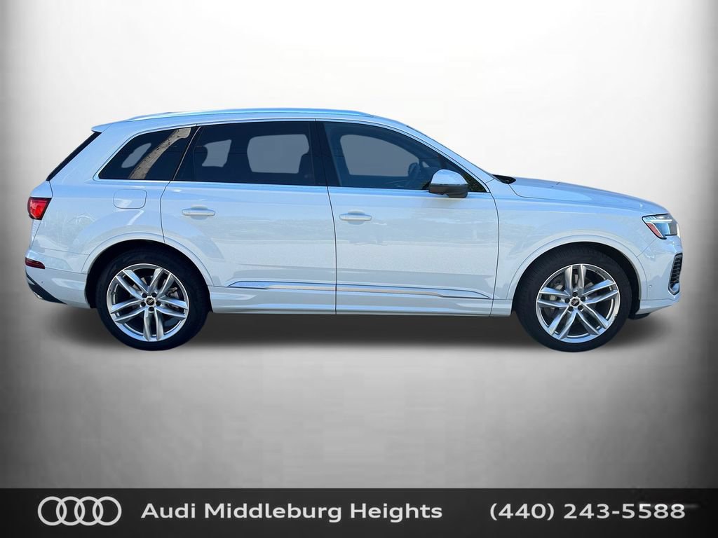 Certified 2025 Audi Q7 3.0T Premium Plus w/ Premium Plus Package AWD/4WD image 8