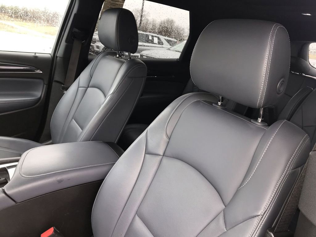 Used 2023 Buick Enclave Essence w/ Experience Buick Package image 11