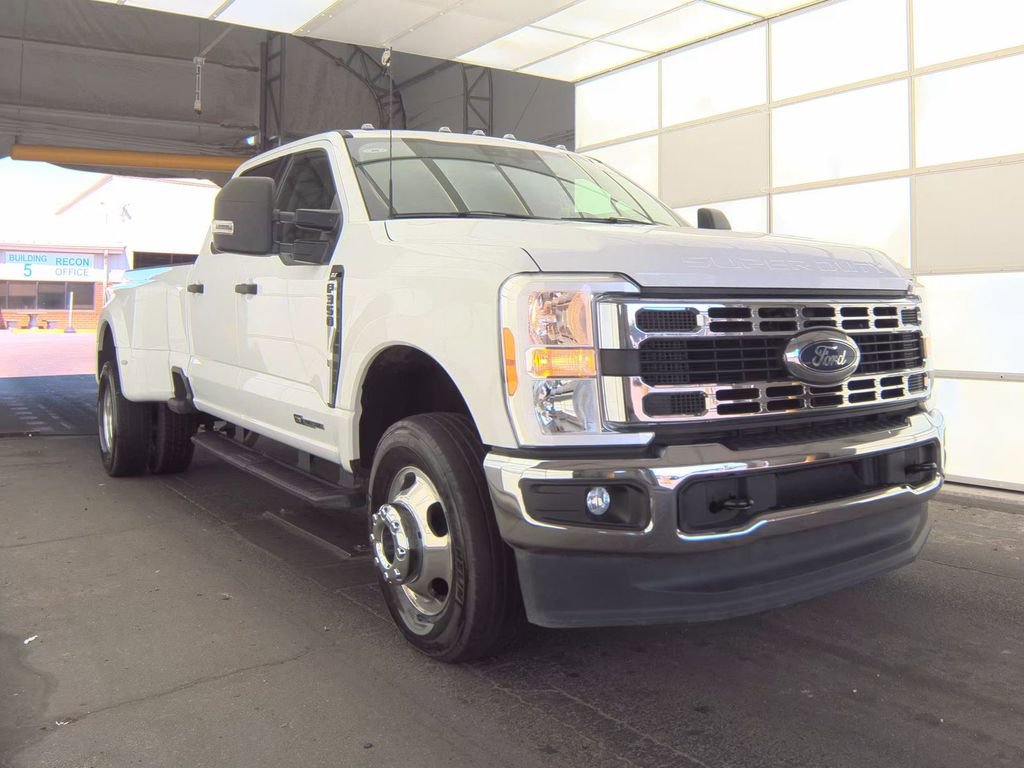Used 2023 Ford F350 XLT image 1