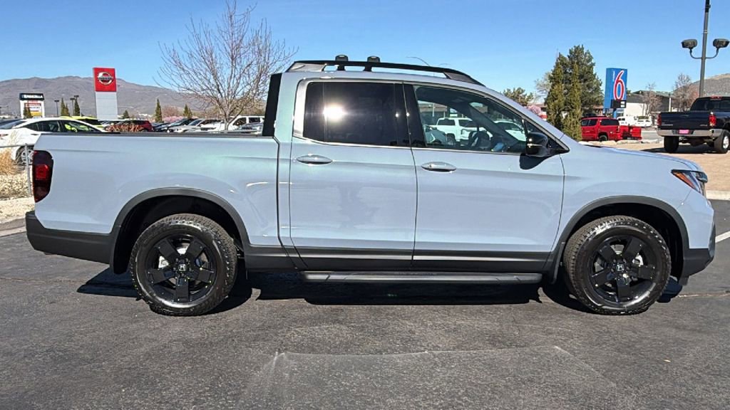 New 2026 Honda Ridgeline Black Edition image 2