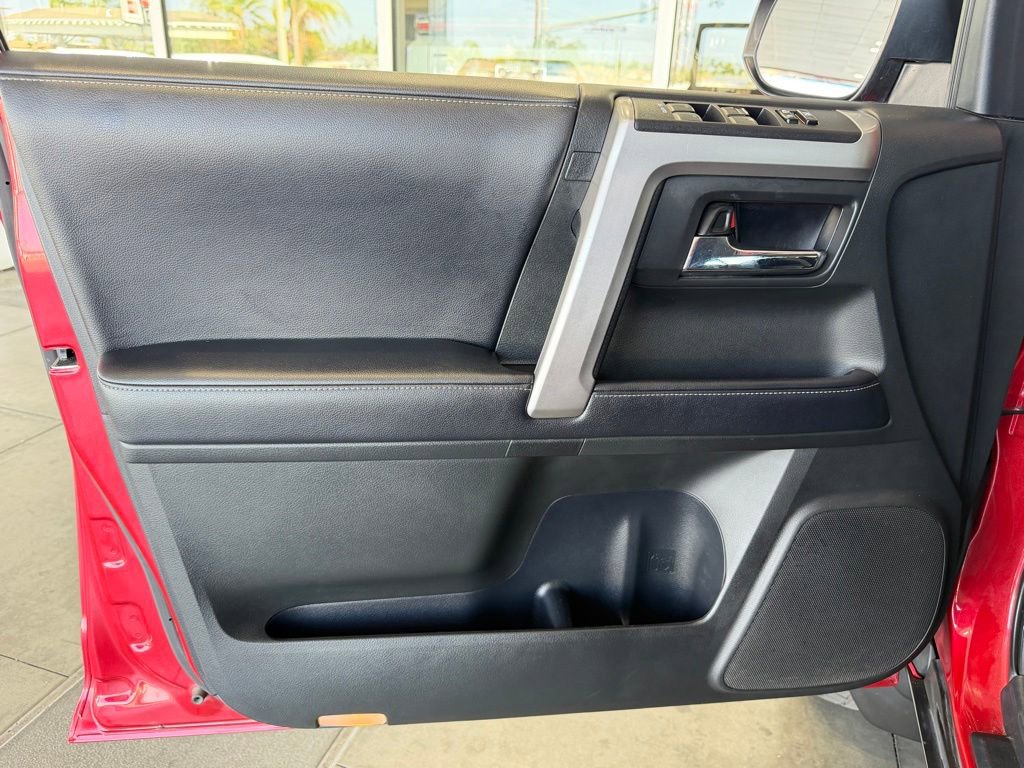 Used 2018 Toyota 4Runner SR5 RWD image 18