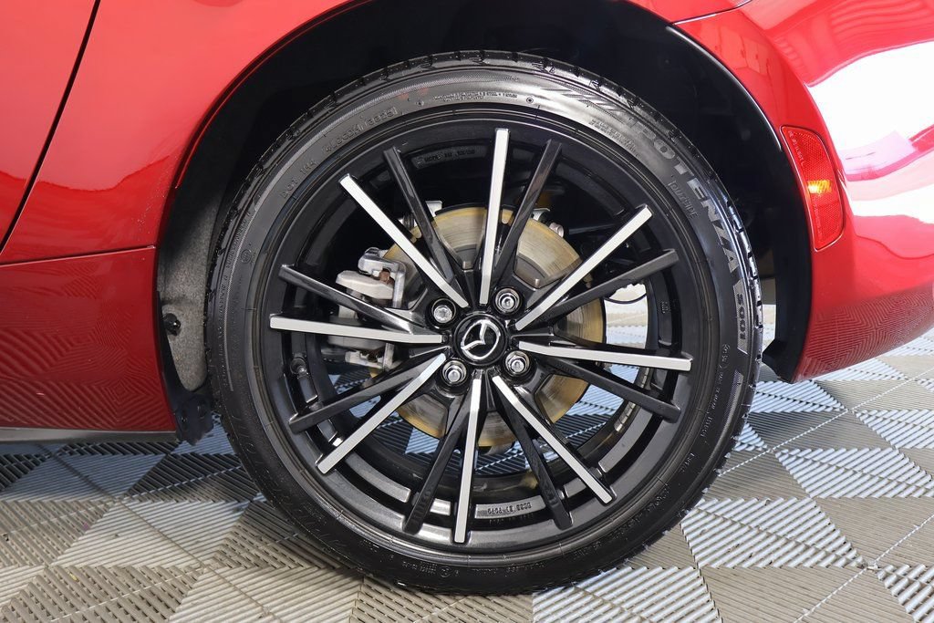 Certified 2025 MAZDA MX-5 Miata Grand Touring w/ Weather Package RWD image 17