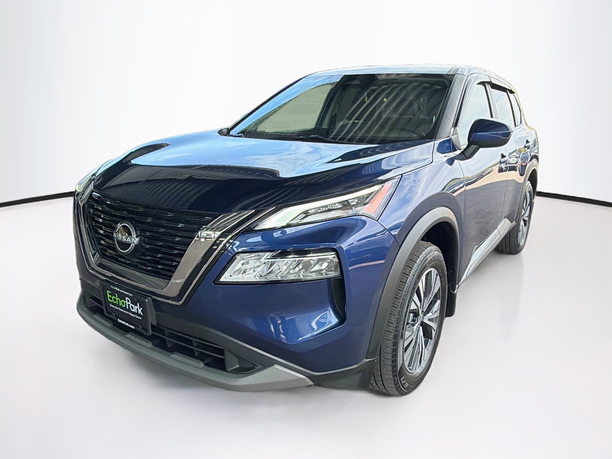 Used 2023 Nissan Rogue SV AWD/4WD image 3