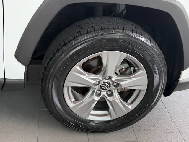 Used 2023 Toyota RAV4 XLE AWD/4WD image 15