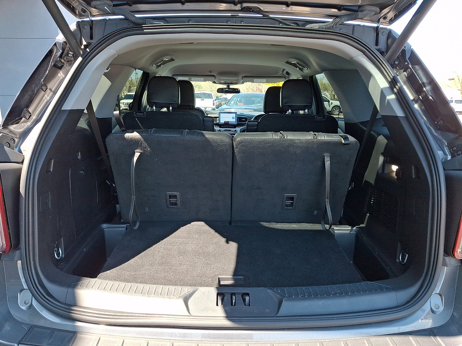 Certified 2023 Ford Explorer XLT w/ Equipment Group 202A image 28
