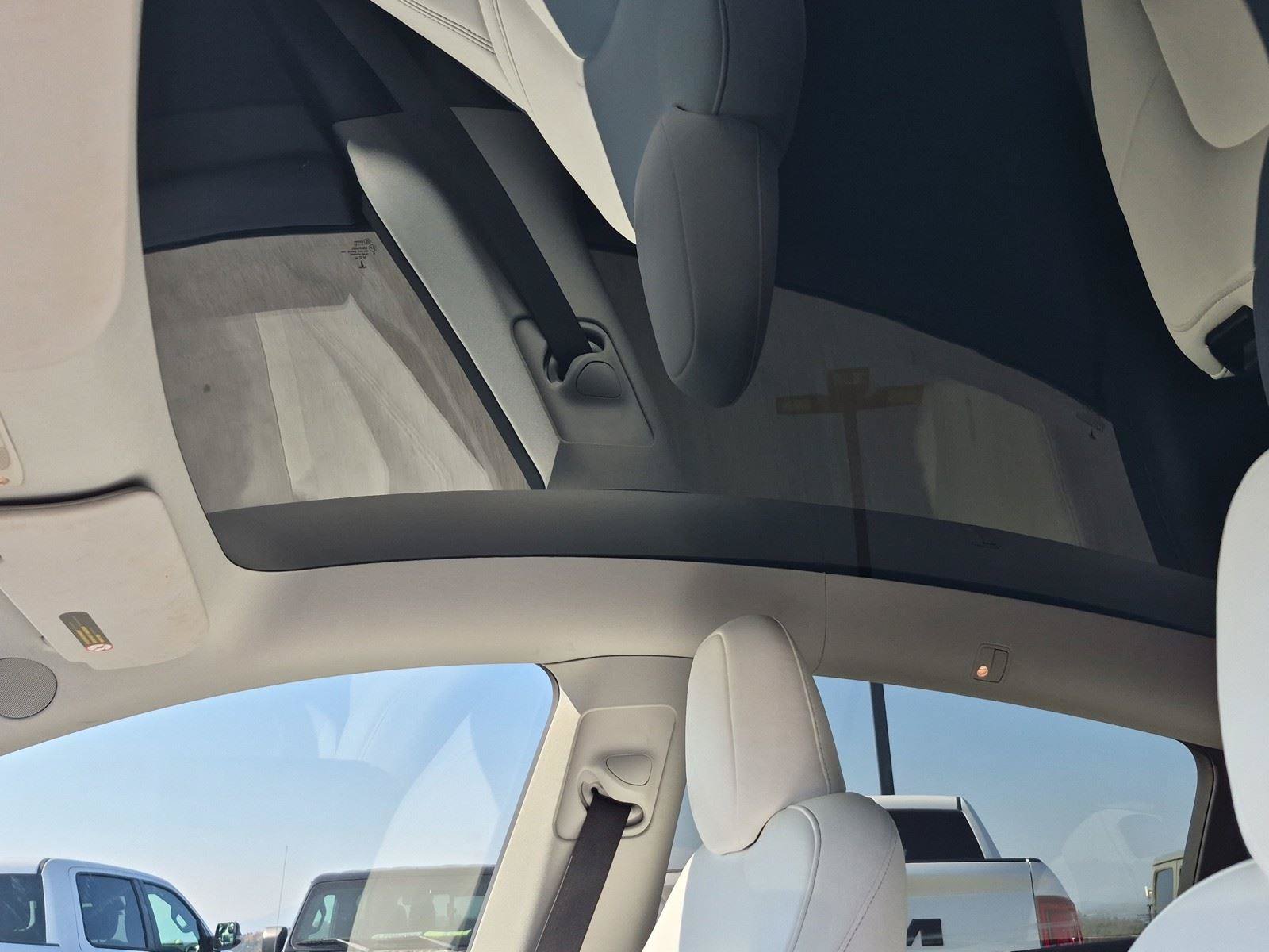 Used 2023 Tesla Model Y AWD image 23