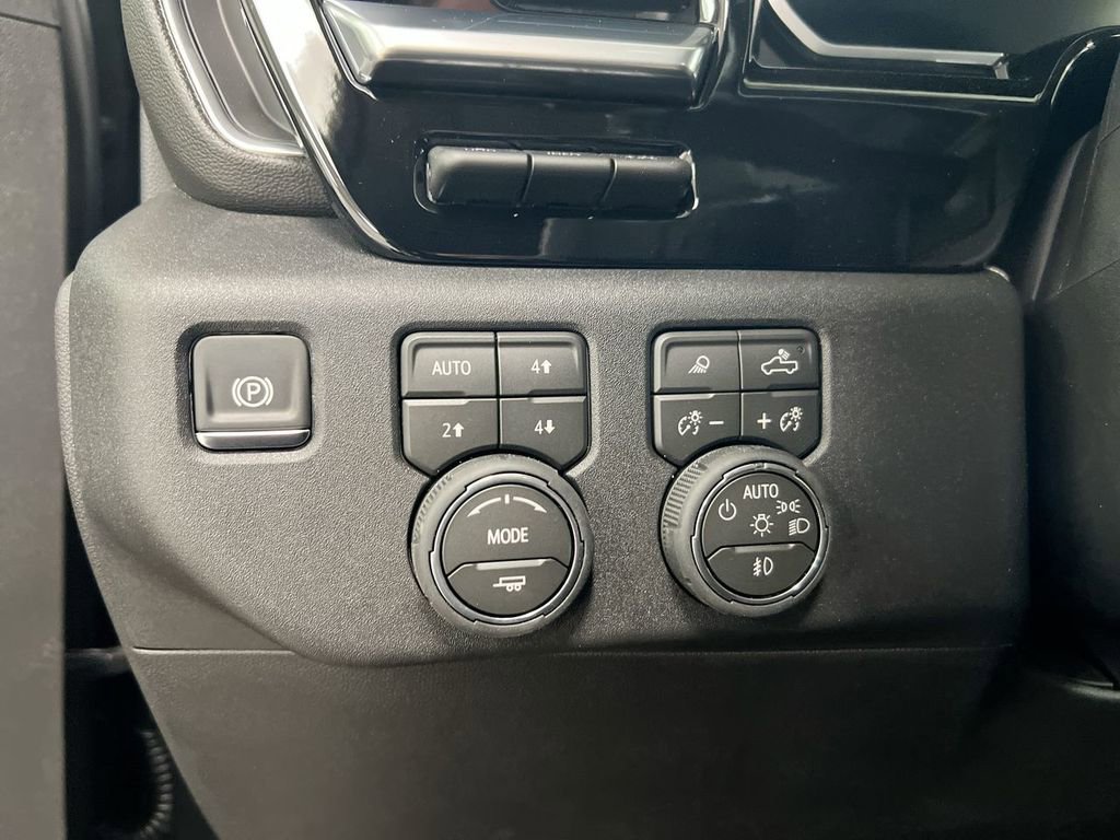 New 2026 Chevrolet Silverado 1500 LTZ w/ Technology Package AWD/4WD image 19