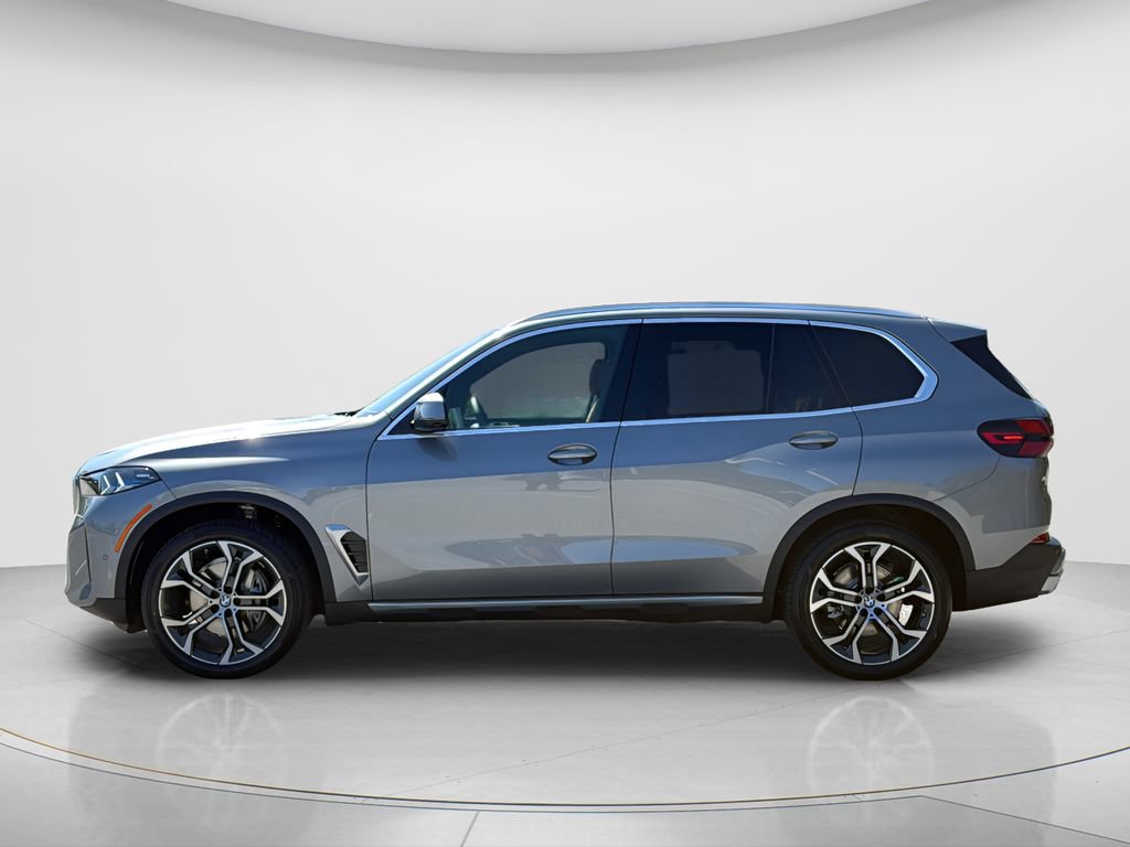 New 2026 BMW X5 sDrive40i RWD image 2