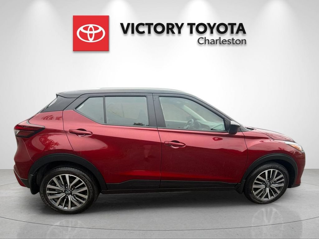 Used 2024 Nissan Kicks SV FWD image 6