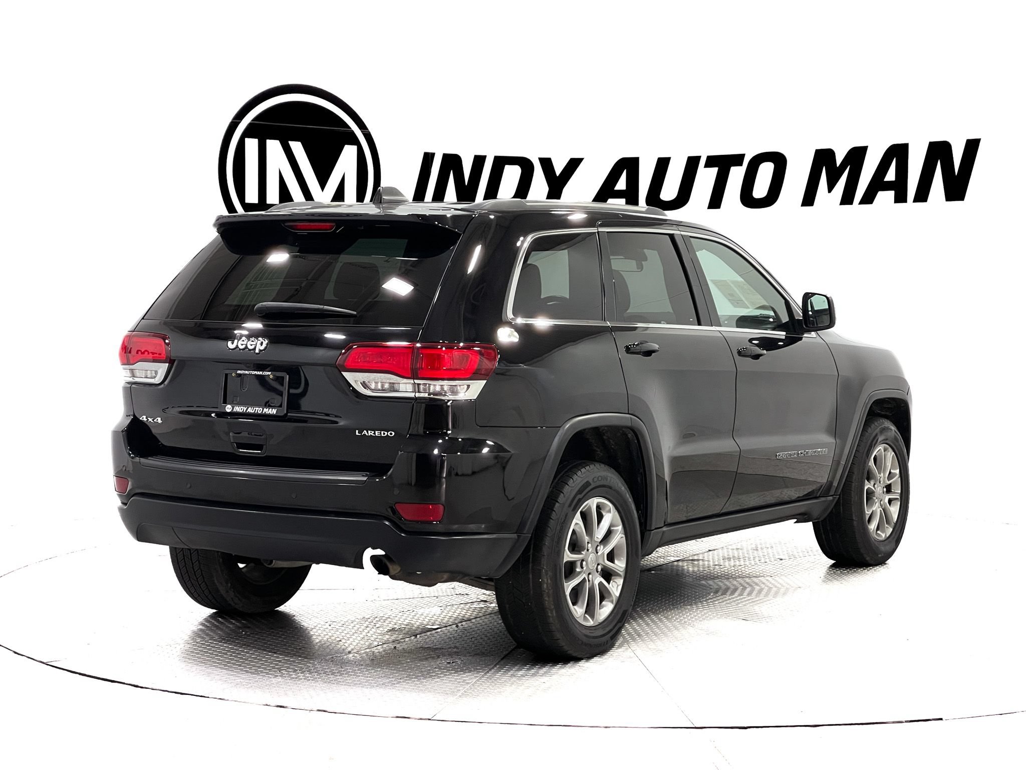 Used 2021 Jeep Grand Cherokee Laredo X AWD/4WD image 4