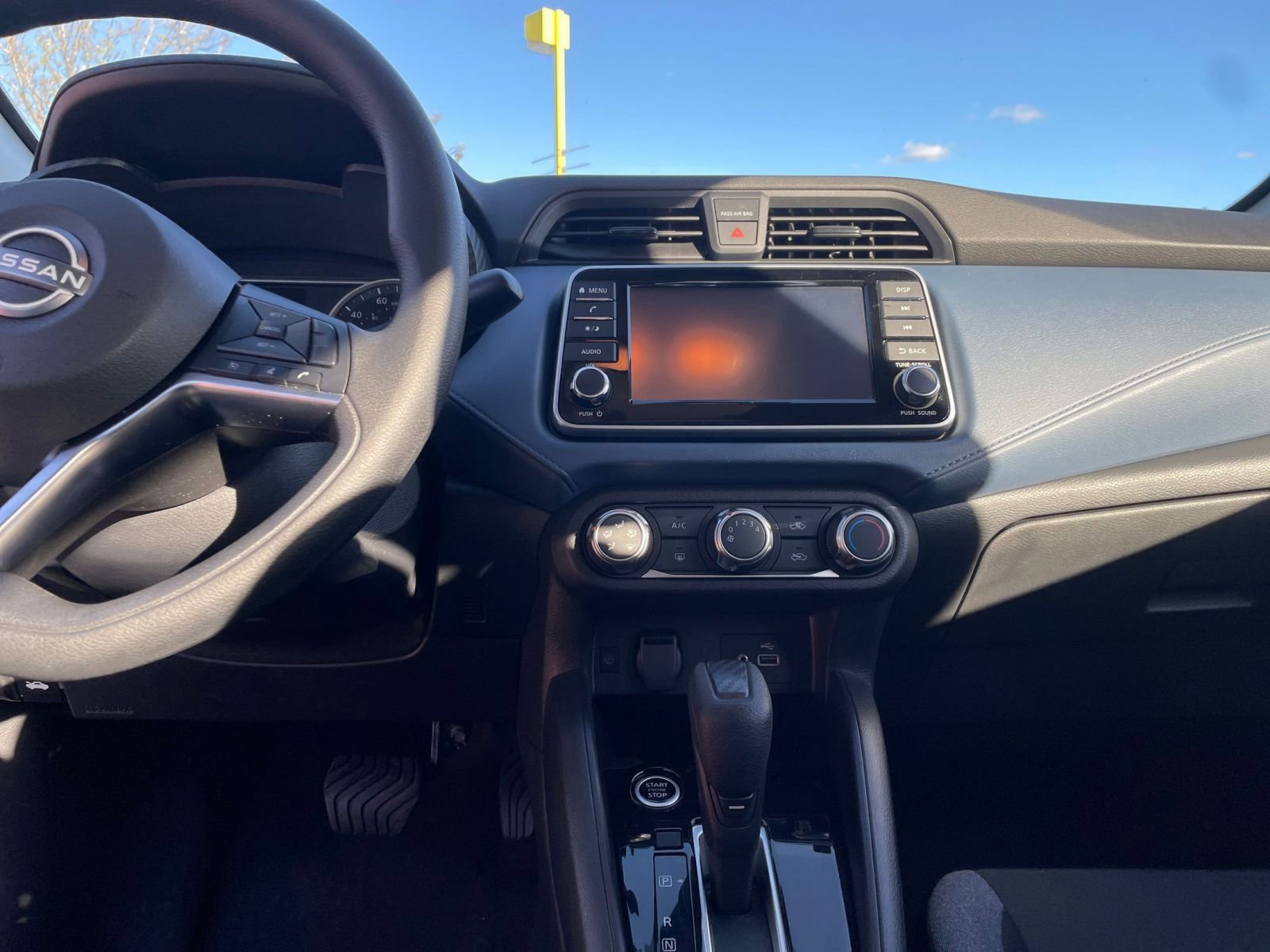 Used 2025 Nissan Versa SV image 17