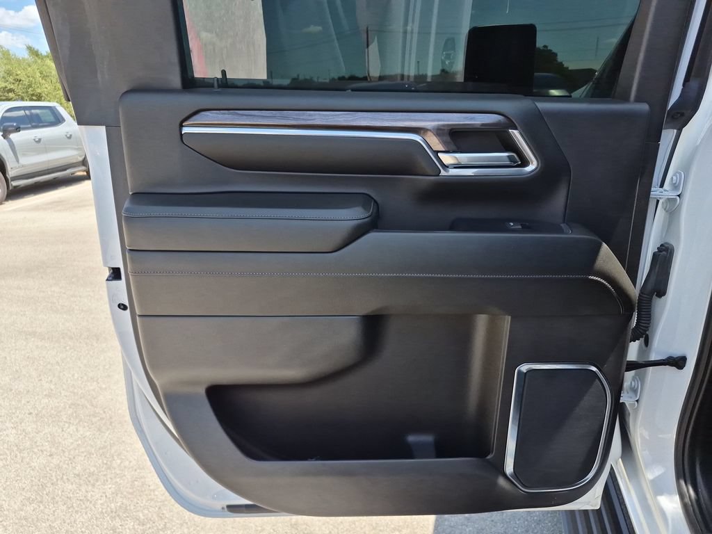 Used 2024 Chevrolet Silverado 2500 LTZ w/ LTZ Plus Package AWD/4WD image 36