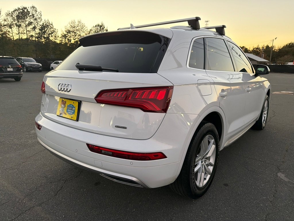 Used 2020 Audi Q5 2.0T Premium w/ Convenience Package image 4