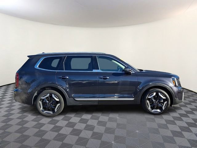 Used 2025 Kia Telluride S image 9