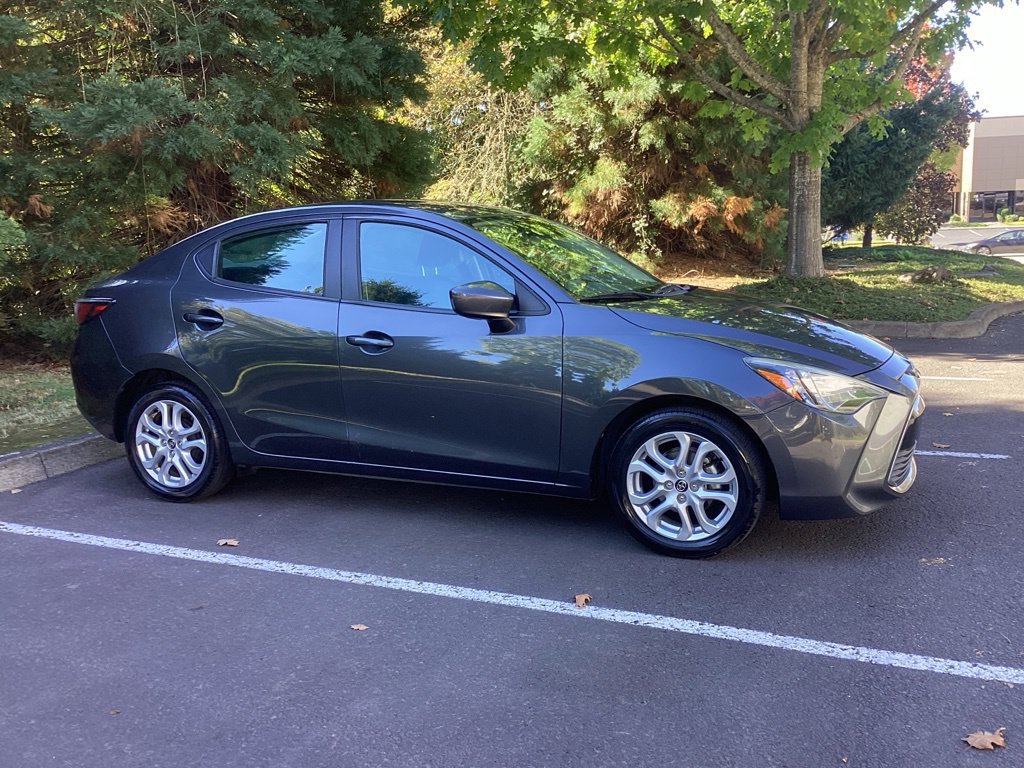 Used 2016 Scion iA FWD image 7