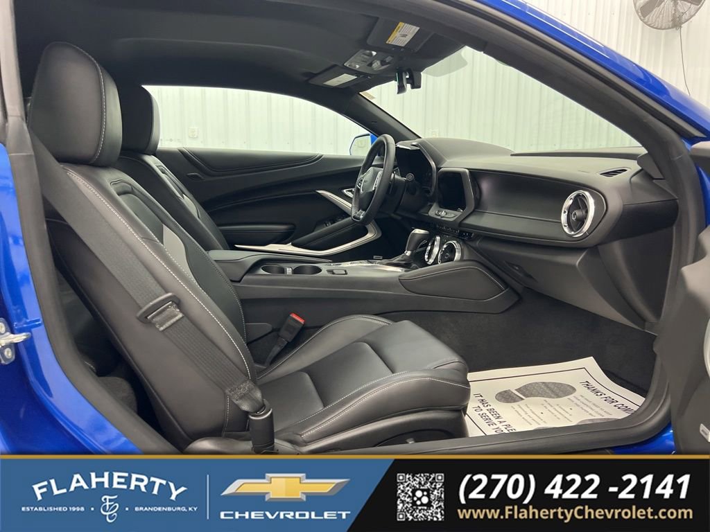 Used 2018 Chevrolet Camaro SS RWD image 11