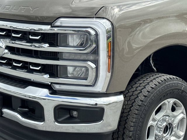 New 2026 Ford F250 XLT w/ XLT Premium Package AWD/4WD image 7