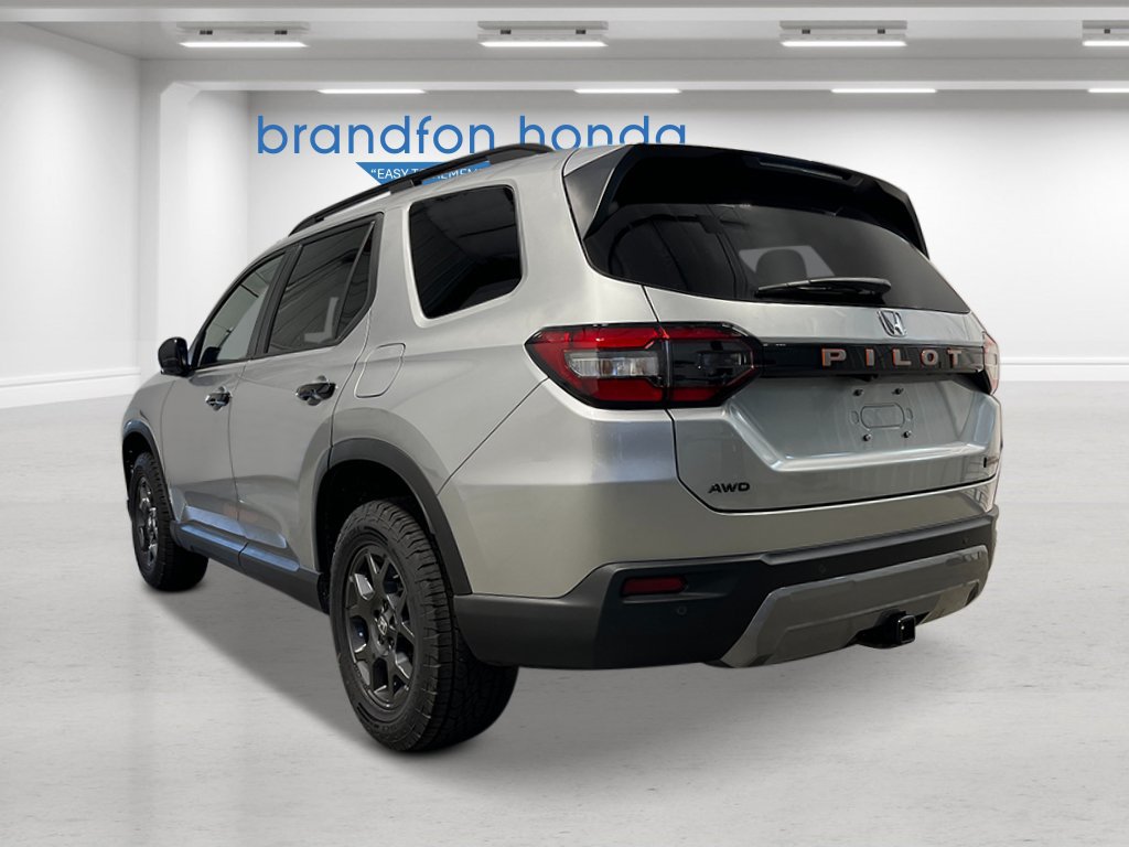 New 2026 Honda Pilot TrailSport image 3