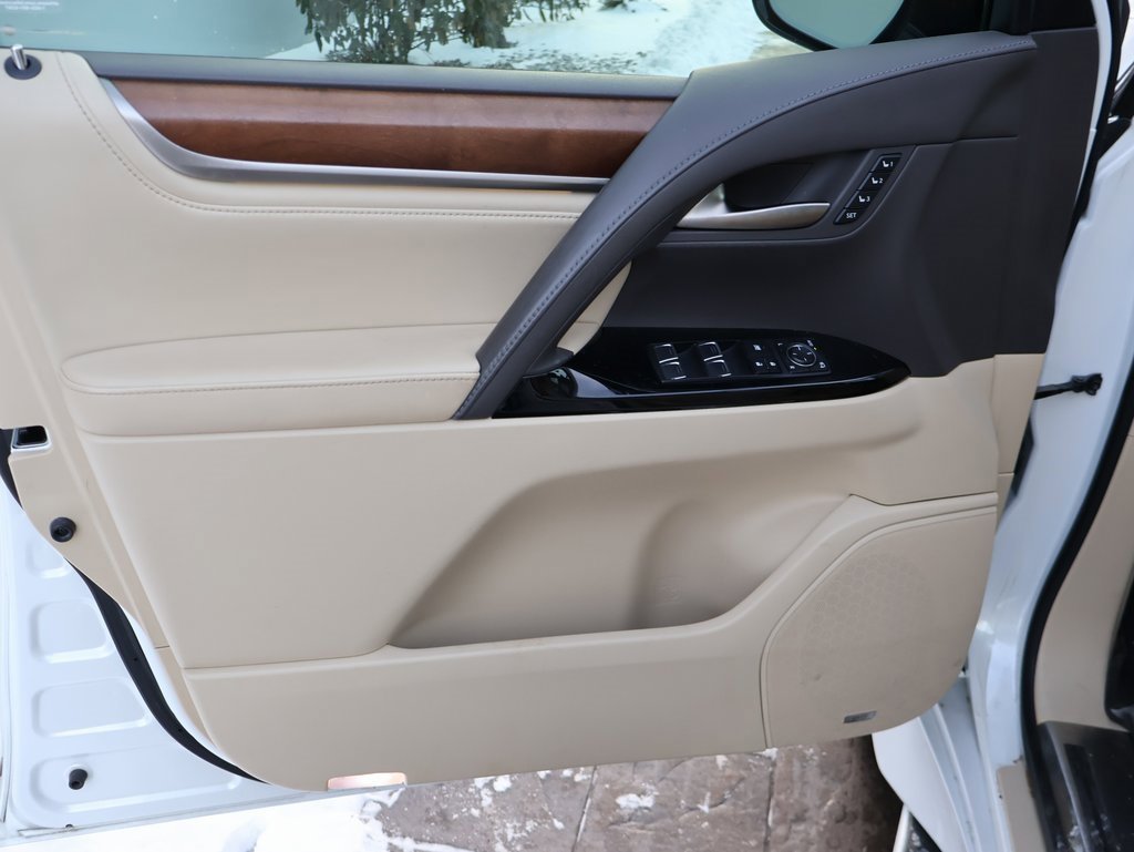 Used 2019 Lexus LX 570 570 image 16