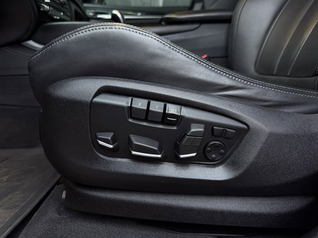 Used 2018 BMW X5 M w/ Executive Package image 18