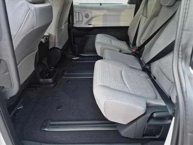 New 2026 Toyota Sienna LE FWD image 13