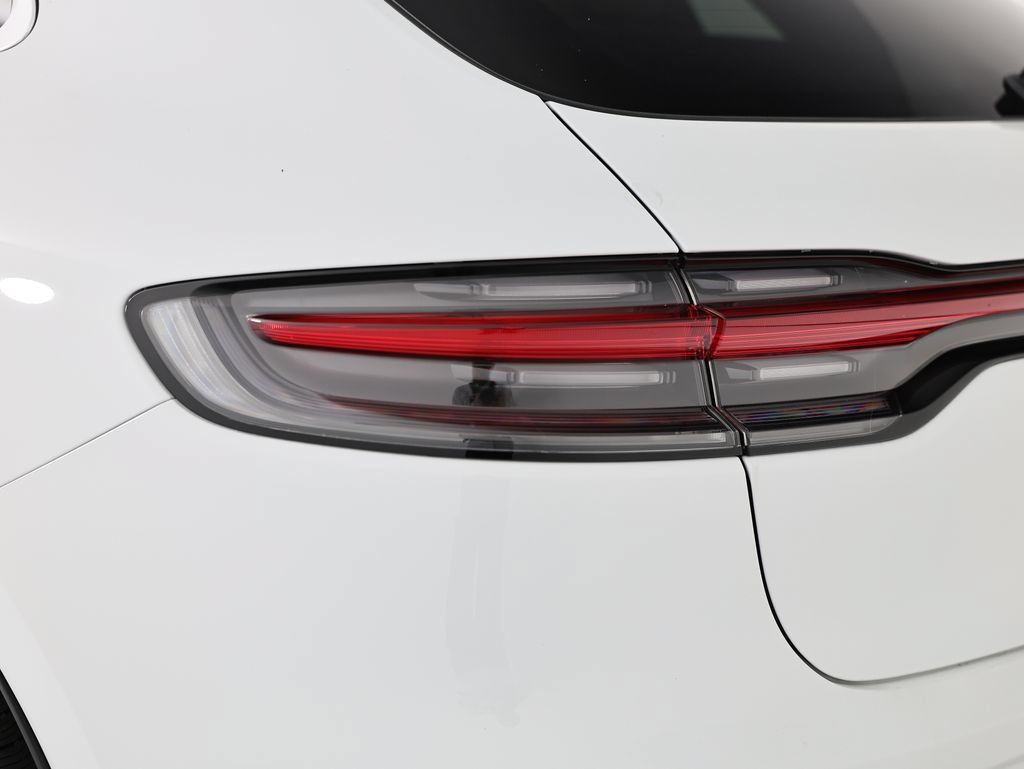 New 2026 Porsche Macan AWD/4WD image 13