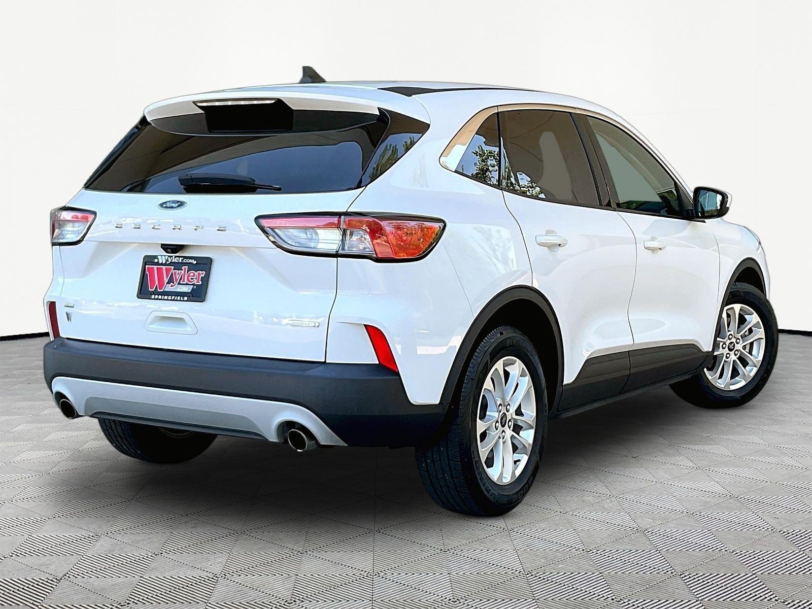 Used 2020 Ford Escape SE FWD image 6