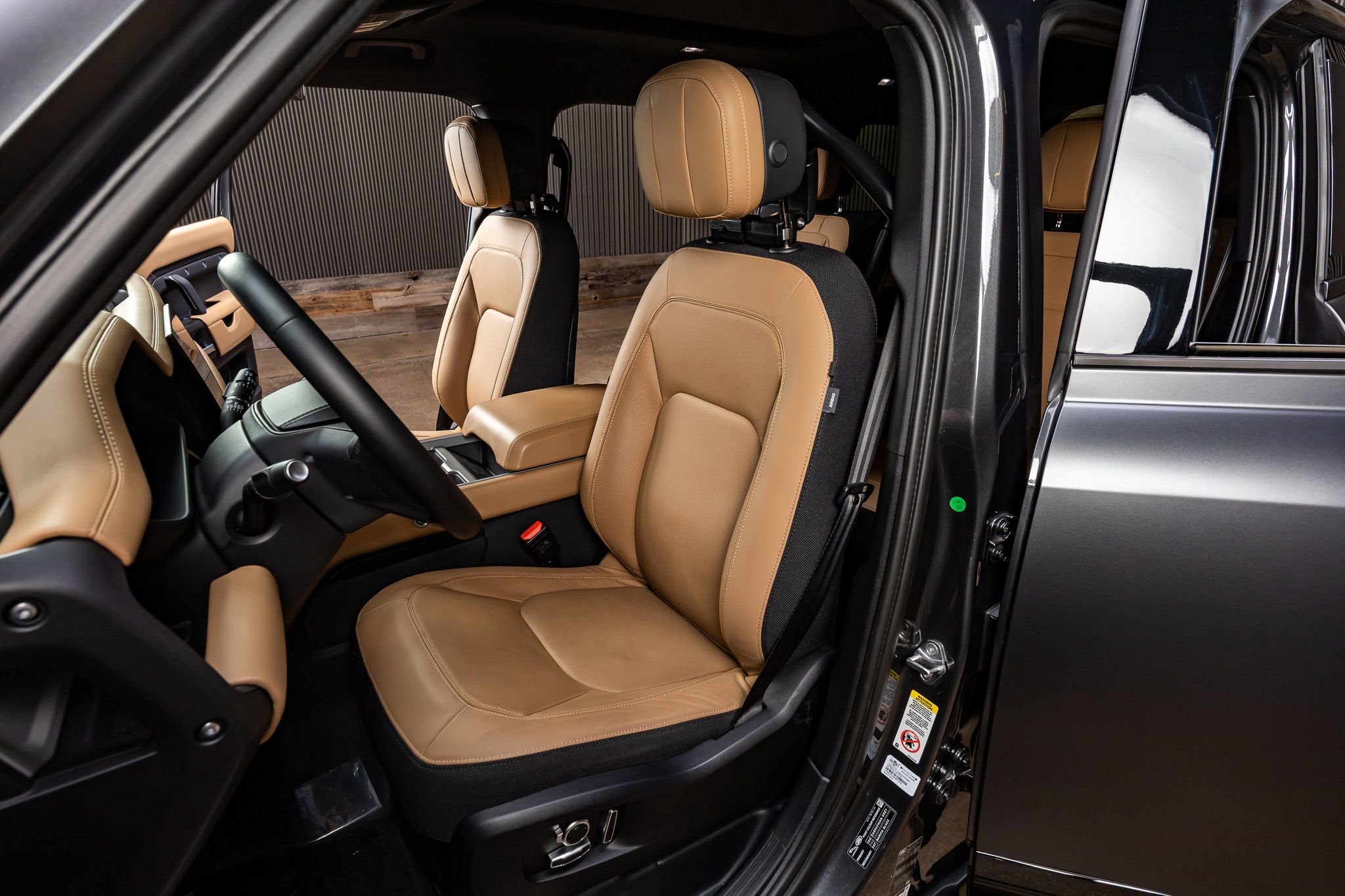 Used 2025 Land Rover Defender 130 X image 27