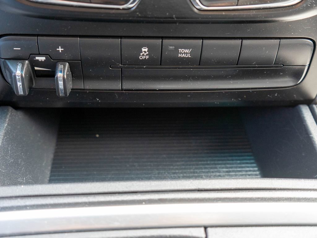 Used 2017 RAM 1500 Classic SLT image 24